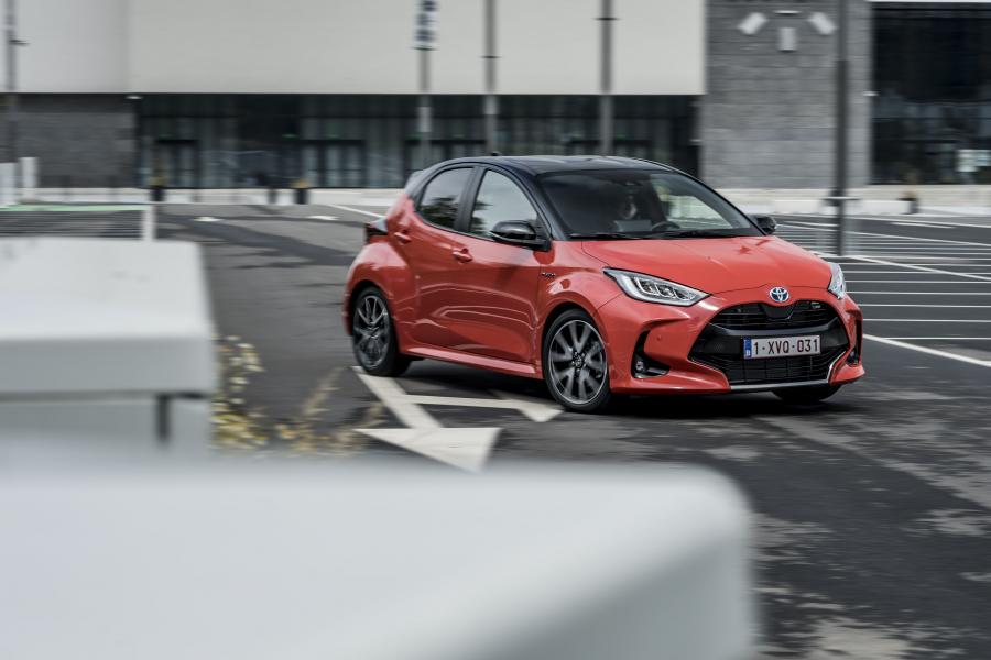  Toyota Yaris Hybrid 2020 года  (WW) (фото 91 из 111)